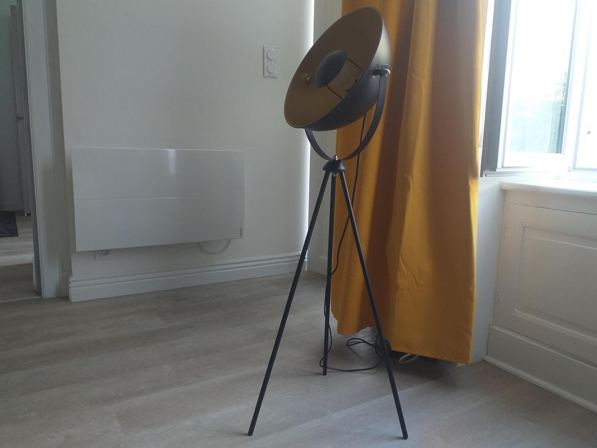 Les Volets Bleus - Deux Appartements Et Un Studio, Jardin Бурж Стая снимка
