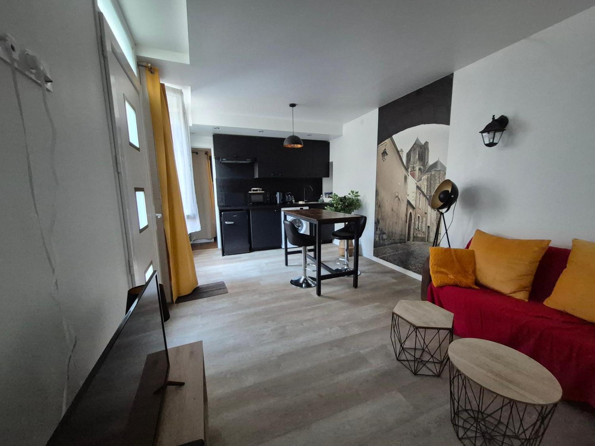 Les Volets Bleus - Deux Appartements Et Un Studio, Jardin Бурж Екстериор снимка